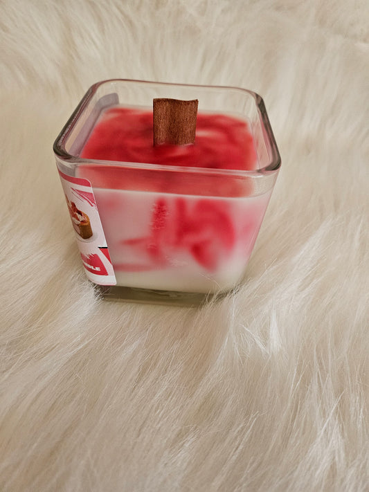Poppen Candles Strawberry Cheesecake Swirl 10oz